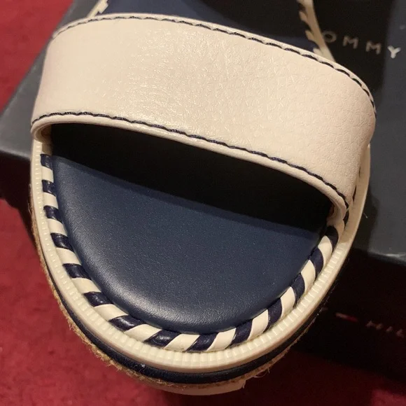 Tommy Hilfiger New White Women Sandal - Picture 2 of 12